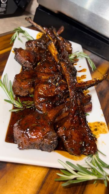 Messy Eats on Instagram: "Cajun Honey GLAZED Lamb Chops 🤌🏽 W/ a HOMEMADE Cajun Compound Butter… We back with “12 Days of Christmas” & now I’m just coming up with ANYTHING. But let me be honest, the spice on these chops 🥹 Baybeeeeeee, Y’all gone need this recipe, but you know the drill… who want it?" Cajun Honey Glazed Lamb Chops, Glazed Lamb Chop Recipes, Glazed Lamb Chops, Alfredo Lasagna Rolls, Salmon Alfredo, Lamp Chops, Alfredo Lasagna, Lamb Chop Recipes, Christmas Meals