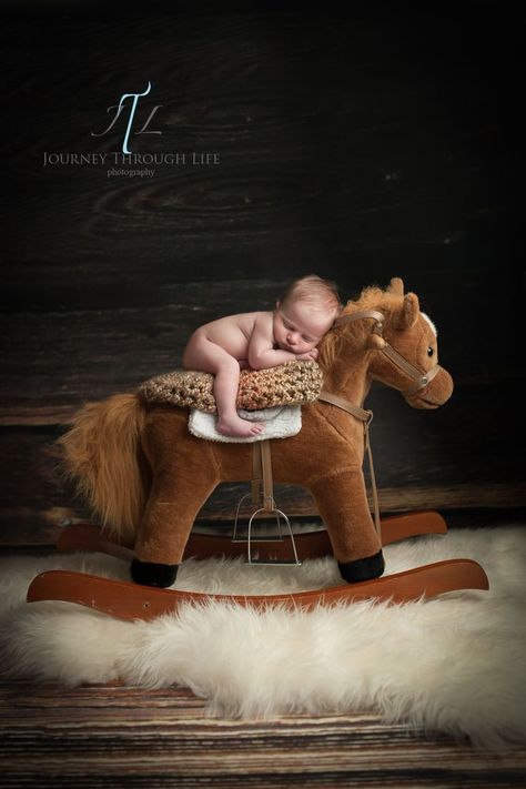 Totally have a rocking horse to do this with! Baby Boy Cowboy, Baby Boy Newborn Pictures, Foto Newborn, Newborn Photography Boy, Baby Pictures Newborn, Newborn Baby Photos, Baby Boy Photos, Newborn Baby Boy, Foto Baby