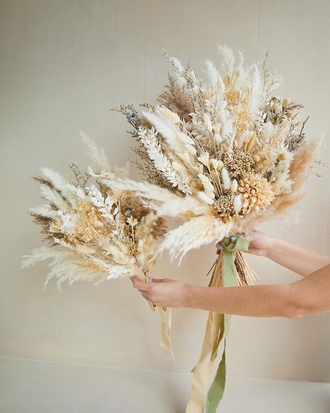 White Color Pallet, Kirby Wedding, Luxury Bridal Bouquet, Pampas Decor, Dried Bridal Bouquet, Small Bridal Bouquets, Rice Flower, Dried Flower Bouquets, Dried Pampas