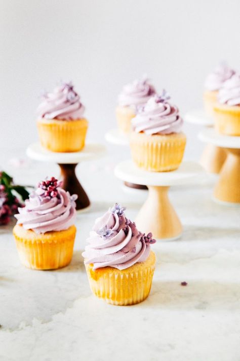 ginger almond cupcakes with lilac buttercream frosting Lilac Buttercream, Almond Cupcakes, Buttercream Frosting Cake, Vegan Cupcakes, Baking Recipe, Pretty Dessert, Buttercream Recipe, Cupcake Recipe, Cupcake Frosting