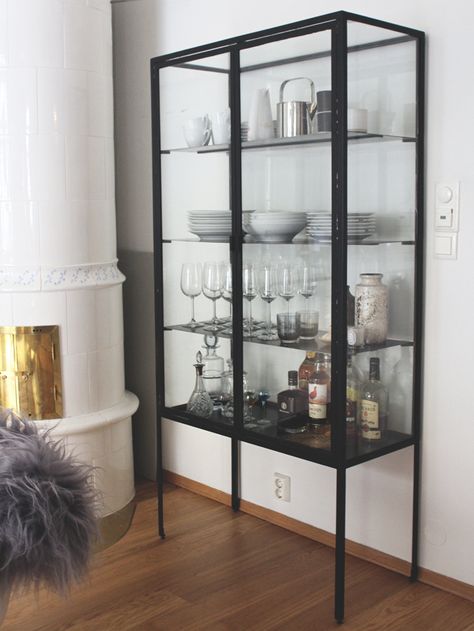 Custom made display cupboard in the kitchen Display Cupboard, Living Room Display Cabinet, Living Room Wall Units, Living Room Corner, Glass Cabinets Display, Modern Farmhouse Living Room, Elle Decoration, House Furniture Design, Room Display