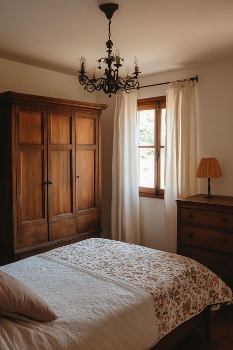 15 Tips to Create a Vintage Farmhouse Bedroom – Everyday Inspo Historic Home Bedroom, 1800s Farmhouse Bedroom, Cottagecore Master Bedrooms Decor, Minimal Cottage Bedroom, Old Farmhouse Master Bed, Cute Vintage Bedroom, Bed In Front Of Window Ideas Small Rooms, Refurbished Bed Frame, Minimalist Farmhouse Bedroom