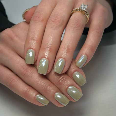 Spring sage green chrome on gorgeous natural nails😍 #nails #nailart #naildesigns #nailsofinstagram #nailsnailsnails #nailsmagazine #nailsonfleek #nailstyle #nailtrends #gelxnails #gelx #nailartist #nailinspo #chromenails #naturalnails #springnails #springnailinspo Green Wedding Nails Bridesmaid, Matcha Chrome Nails, Sage Chrome Nails, Green Sage Nails, Short Sage Green Nails, Sage Green Chrome Nails, Sage Green Nail Art, Light Green Gel Nails, Pale Green Nails