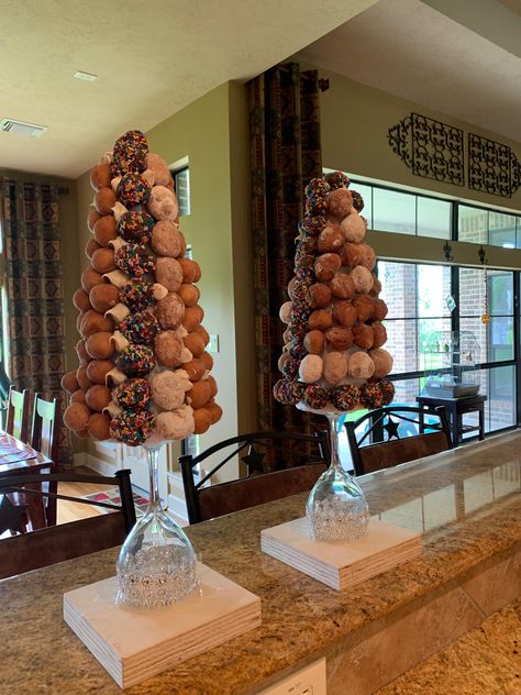 Donut Arrangement, Donut Hole Display, Donut Holes Display, Donut Hole Tower, Coffee Baby Shower, Fundraiser Food, Woodsy Baby Showers, Pastor Anniversary, Donut Tower