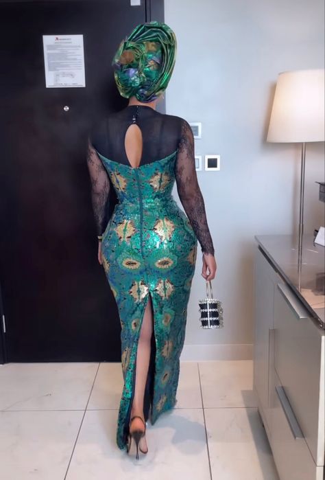 Queen Anne Neckline Asoebi Styles, Simple Owambe Lace Styles, Damask Styles For Nigerian Women, Green Lace Asoebi Styles, Brocade Dress Modern, Owambe Lace Styles, Wedding Guest African, Brocade Dress Styles, Lace Dress African