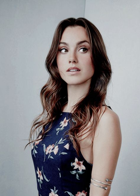 Face Claims - Poppy Drayton - Wattpad Markiplier Hair, Poppy Drayton, Markiplier, Hollywood Stars, Face Claims, Pretty Face, Woman Face, Royals, Brown Hair