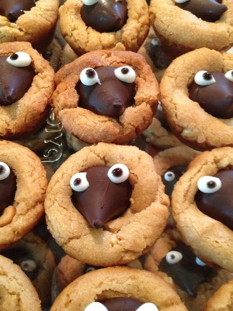 Digication e-Portfolio :: Guy Hudson, Ph.D. :: Mole Day! Mole Day Treats Chemistry, Mole Themed Food, Mole Day Food Chemistry, Mole Cake Ideas, Mole Cupcakes, Mole Day Food, Mole Puns, Mole Chemistry, Mole Project