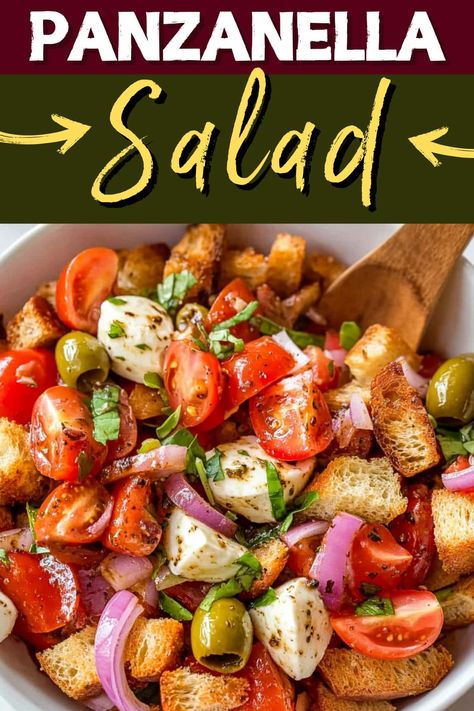 This Tuscan-style panzanella salad is the perfect starter for any Italian feast! With bread, tomatoes, onions, basil, and Parmesan cheese, it's a true delight. Salad With Italian Food, Tomato Panzanella Salad, Italian Tomato Salad, Italian Bread Salad, Panzanella Salad Recipe, Low Calorie Recipes Dinner, Italian Feast, Italian Antipasto, Parmesan Salad