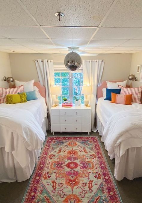 Sorority Rooms Bedrooms, Preppy Carpets For Room, Boyfriend Dorm Room Gifts, White Dorms With Pops Of Color, White Dorm Room Ideas With Pops Of Color, Colorful Dorm Room Ideas Preppy, College Dorm Room Ideas Roommate, Preppy Dorm Room Aesthetic, Colorful Boho Dorm Room