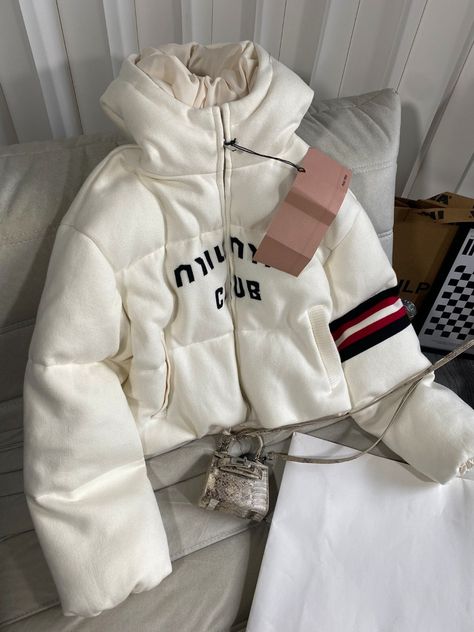 Miu Miu Puffer Jacket, Miu Miu Pink Puffer Jacket, Cute Outfits To Wear To School, Cute Outfits To Wear, Outfits To Wear To School, Winter Wedding Outfits, Outfits For School, Outfits To Wear, Cute Outfits For School