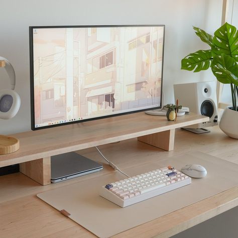 Budget Desk Setup, Office Wellness, Cozy Setup, Advertising Technology, Desk Inspo, Quirky Home Decor, Computer Setup, Home Office Setup, Office Setup