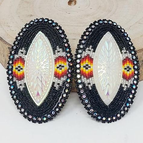 Porcupine Quill Jewelry, Beading Designs, Native American Beadwork Patterns, Beautiful Beaded Earring, Seed Bead Jewelry Patterns, Four Directions, Glam Earrings, Earrings Patterns, Beadwork Designs