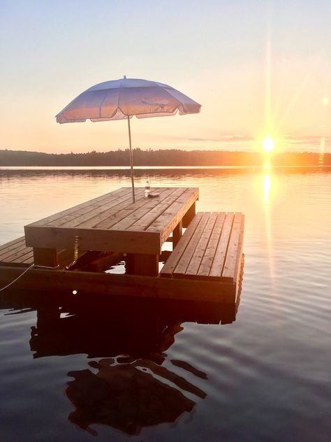 Floating Picnic Table Boat, Flooting Bed, Pontoon Makeover, Lake Docks Designs, Floating Picnic Table, Picnic Boat, Dock Ideas, Pontoon Dock, Floating Table