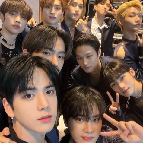 Tbz Icons Ot11, The Boyz Ot11 Icon, Tbz Ot11, The Boyz Ot11, The Boyz Group Photo, Asian Music, Girl Dinner, Cute Simple Wallpapers, Thrill Ride