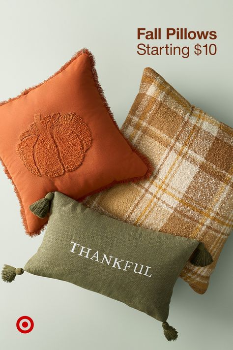 Cozy up any seating corner with the cutest fall-themed pillows. Make it extra snuggly with a throw, add a pumpkin-scented candle & you’re all set for the season. Johanna Gaines, Seating Corner, Harvest Pillows, Industrial Style Decor, Fall Living Room, Fall Bedroom, Christmas Throws, Fall Pillows, Throw Pillows Christmas