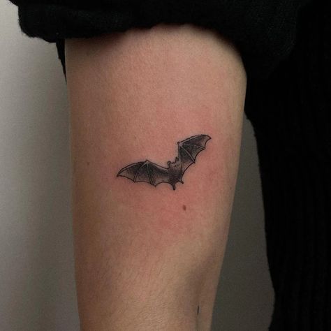 Bats Tattoo Design, Vampire Tattoo, Bat Tattoo, Spooky Tattoos, Jesus Love, Little Tattoos, Simplistic Tattoos, Matching Tattoos, Sleeve Tattoo