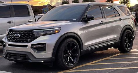 Ford Explorer ST Ford Explorer St, Garage Goals, Explorer St, Ford Explorer Xlt, Future Car, Ford Explorer, All Cars, Ford Trucks, Whips