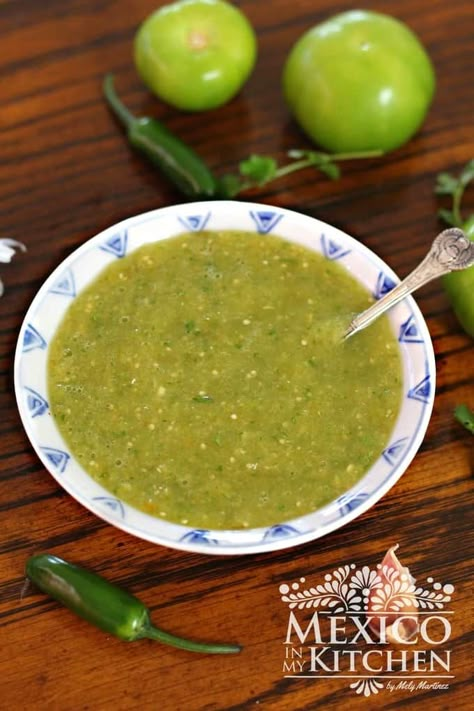 Spicy Tomatillo Salsa Verde Mexican Green Sauce, Mexican Salsa Verde, Authentic Mexican Salsa, Homemade Salsa Verde, Mexican Salsa Recipes, Easy Homemade Salsa, Salsa Verde Recipe, Authentic Mexican Recipes, Tomatillo Sauce