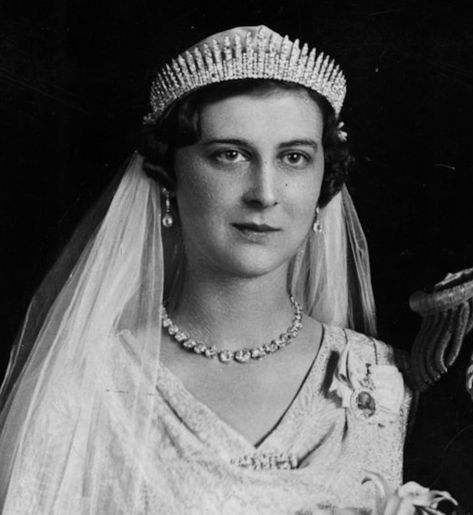 The Jewels of Princess Marina, Duchess of Kent | The Royal Watcher Princess Marina Duchess Of Kent, Elena Vladimirovna, Greek Princess, Fringe Tiara, Duchess Of Kent, Empress Sissi, British Prince, One Last Dance, Royal Jewellery