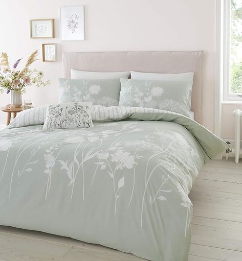 Transform your bedroom with the Catherine Lansfield Meadowsweet Floral Reversible Double Duvet Cover Set. Featuring hand-painted meadow flowers on mint green with a classic green ticking stripe reverse, this British-designed set offers timeless style and quality. Green Bedding Set, King Duvet Set, Catherine Lansfield, Floral Bedding Sets, Lit King Size, Green Duvet, Green Duvet Covers, King Duvet Cover Sets, Double Duvet Covers