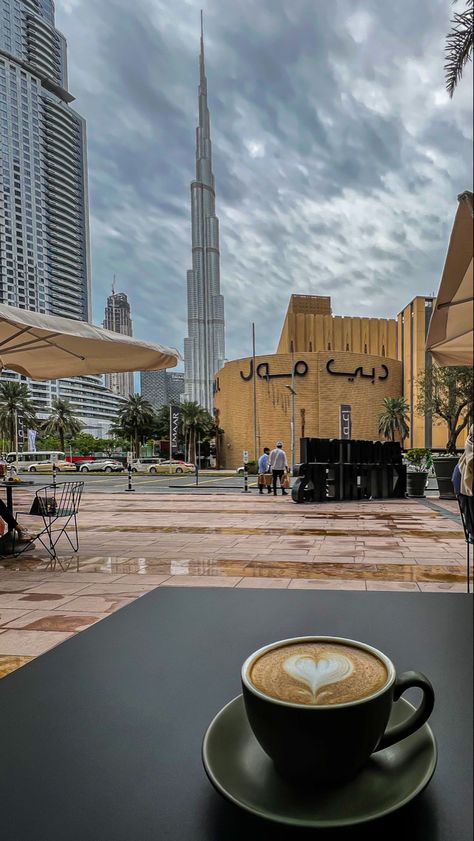 Dubai Story Instagram, Coffee In Dubai, Cafe Dubai, Dubai Photoshoot, Dubai Photography, Dubai Food, Airport Aesthetic, Dubai Vacation, Dubai Aesthetic