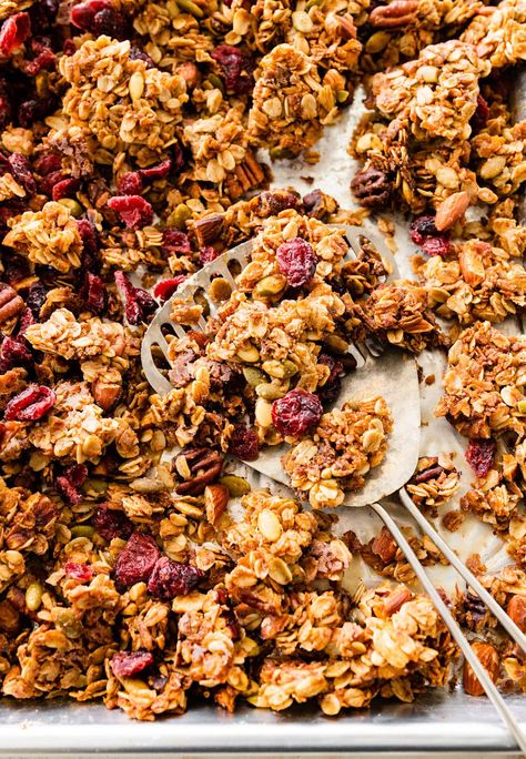 Homemade Granola Homemade Healthy Granola, Granola With Chia Seeds, Homemade Granola Recipe, Granola Recipe Healthy Breakfast Ideas, Healthy Granola, Healthy Granola Recipe, Cranberry Orange Granola, Granola Recipe, Homemade Nut Free Granola