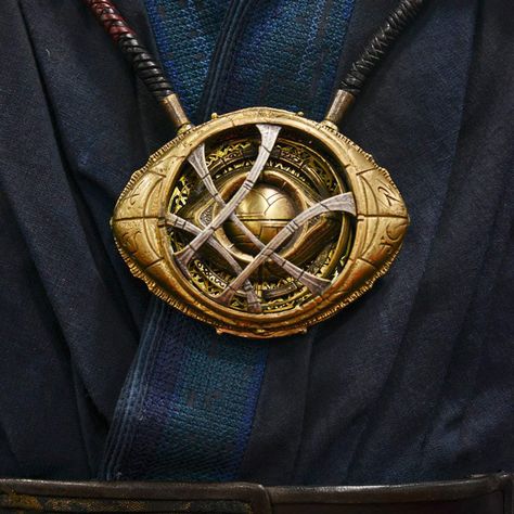 Dr Strange Costume, Doc Strange, Eye Of Agamotto, Marvel Tattoos, Doctor Strange Marvel, Dr Strange, Man Thing Marvel, Ms Marvel, Martin Freeman