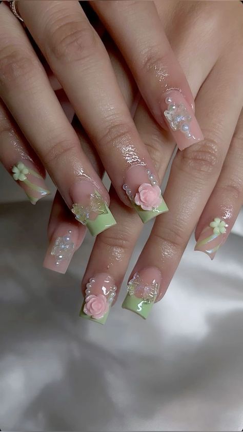 Swaggy Nails, Nail Inspo Spring, Preppy Nails, Quinceanera Nails, Holiday Nail Designs, Holiday Nail, Girly Acrylic Nails, Classy Acrylic Nails, Pretty Gel Nails