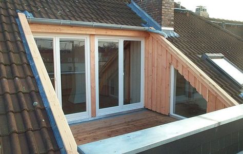 Loft Conversion Balcony, Loft Conversion Bedroom, Rustic Barndominium, Architecture Renovation, Attic Bedroom Designs, Attic Loft, Shop Barndominium, Bedroom Barndominium, Barndominium Ideas Interiors