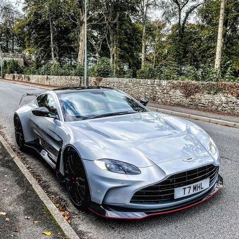 Aston Martin Vantage Gt 12, Aston Db9, Ashton Martin, Aston Martin Vantage 2022, Aston Martin Valour, Aston Martin V12 Vanquish, V12 Vantage, Aston Martin Dbr1, Aston Martin V12 Vantage