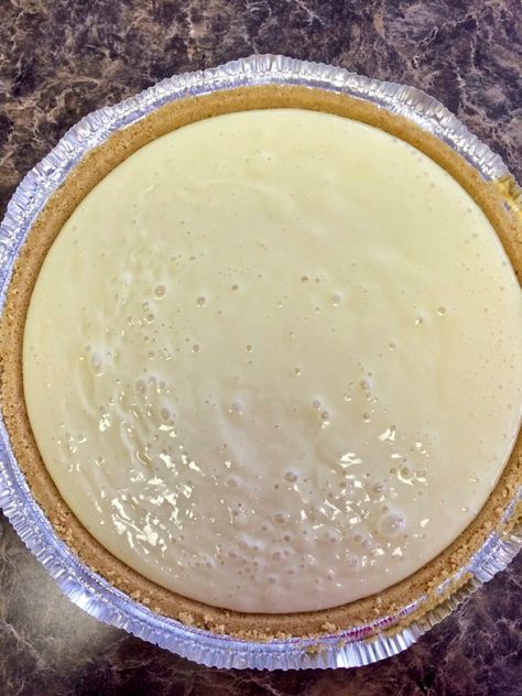 Eagle Brand Lemon Pie, Lemon Pie Recipe Condensed Milk, Ice Box Pie, Easy Lemon Pie, Lemon Icebox Pie, Lemonade Pie, Lemon Pie Recipe, Icebox Pie, Lemonade Concentrate