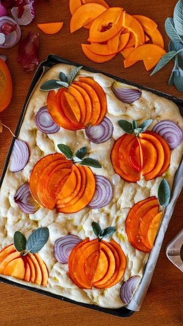 Butternut Squash Focaccia, Focaccia Bread Art Pumpkin, Autumn Focaccia Art, Spider Focaccia, Thanksgiving Foccia Bread Art, Fall Focaccia Art, Foccia Bread Art Thanksgiving, Foccacia Bread Pumpkin, Decorative Foccacia