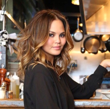 Crissy Teigen Hair Hairstyles, Chrissy Teigen Hair Color, Chrissy Teigen Hair, Chrissy Teigen, Hair Hairstyles, Hair Color, Hairstyles, Long Hair Styles, Hair Styles