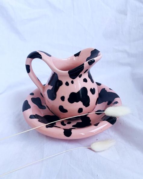 Cow Print Pottery, Cow Pottery, Ceramic Pieces, Keramik Design, House Goals, Pottery Painting, Cow Print, Cow, Ceramics