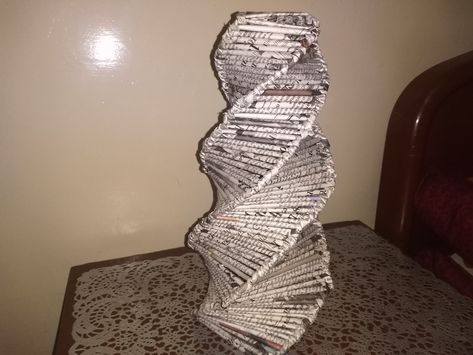 3D DNA model | newspaper weaving basket Coiling Paper Art, Dna Paper Model, Diy Paper Rings, Tape Sculpture, Dna Model, Newspaper Art, Paper Ring, Art Model, Paper Models