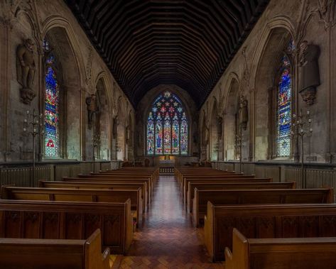 A Walking Tour of the Best Medieval Architecture in London Church Interior Design, Church Aesthetic, Church Backgrounds, Catholic Churches, Medieval Architecture, The Tower Of London, Stained Glass Angel, Gothic Cathedrals, Painted Glass Art