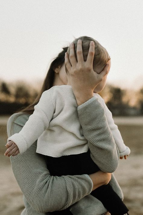 Mom And Me Photos, Motherhood Photos, Mother Baby Photography, Mommy And Me Photo Shoot, Family Photo Ideas, Baby Fotografie, Motherhood Photography, Mommy And Son, Shotting Photo