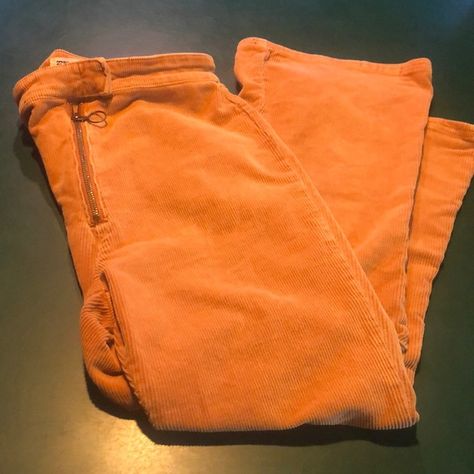 Billabong size 29 corduroy pants; brown Billabong Pants, Pants Brown, Corduroy Pants, Billabong, Outfit Inspo, Plus Fashion, Sweatshirts, Pants, Fashion Trends