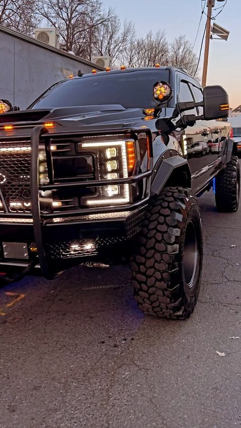 F350 King Ranch, Ford Super Duty Trucks, Big Ford Trucks, Cool Truck Accessories, Country Trucks, Single Cab Trucks, Ford Diesel, Trucks Lifted Diesel, Super Duty Trucks