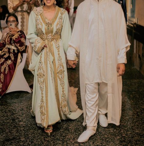 Arabic Engagement, Moroccan Henna Party, Henna Party Dress, Kurdish Wedding, Nikkah Outfit, Moroccan Henna, Moroccan Bride, Henna Party, Dress Men