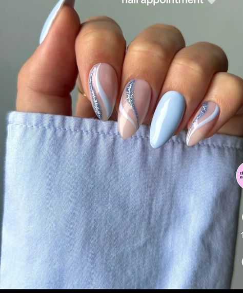 Trendy Short Nails, Nail Shapes Squoval, Blue And White Nails, Light Blue Nails, Squoval Nails, Short Gel Nails, Nagel Tips, Sparkly Nails, Chic Nails