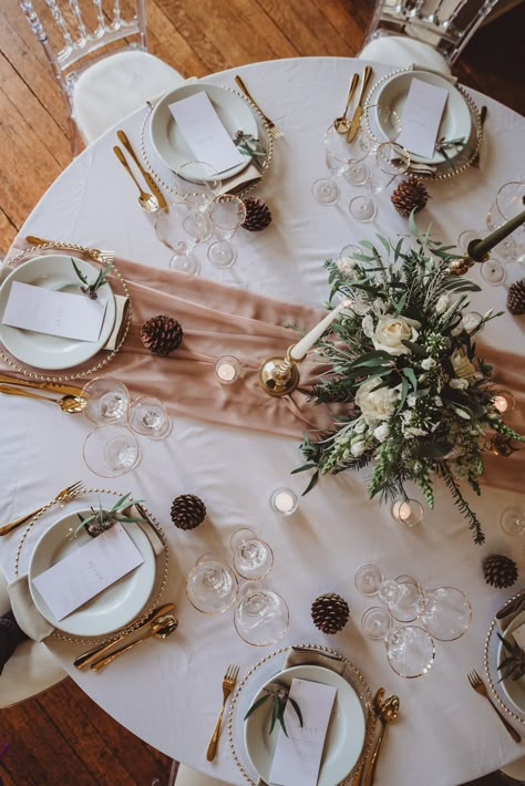 Wedding Table Settings White And Gold, Champagne Color Table Setting, Ivory Round Table Wedding, Green And White Wedding Round Table Decor, Wedding Plates Setting, Ivory Green And Gold Wedding Table Settings, White And Gold Wedding Tablescape, Sage Green Beige Gold Wedding, Wedding Day Table Decorations