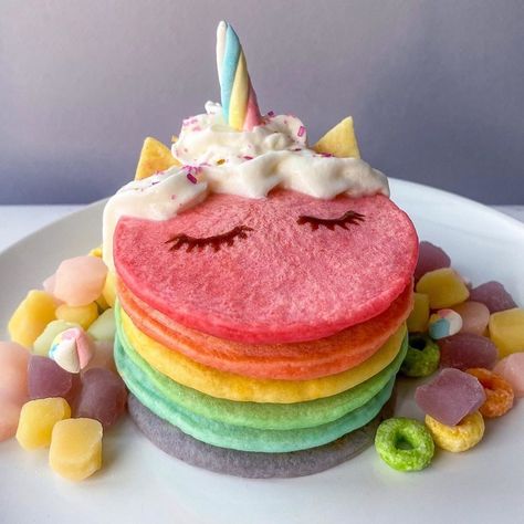 Unicorn Pancakes, Rainbow Baking, Birthday Pancakes, Rainbow Pancakes, Kids Pancakes, Rainbow Waffles, Unicorn Desserts, Pancake Art, American Pancakes