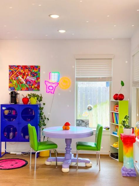 Tour Kalianna Carpenter’s Happy, Rainbow-Themed Rental Home | Apartment Therapy Bedroom Design Colorful, Orange And Yellow Bedroom, Fun House Decor, House Decor Colorful, House Decor Inspiration, Rainbow Furniture, Colorful Dining Room, Eclectic Bedroom Design, Bedroom Fun