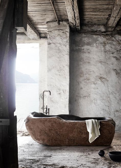 the riverstone bathtub by Muubs. Stone Tub, Stone Bathtub, Minimal Interior Design, Bathtub Design, Home Goods Decor, Luxury Homes Interior, Minimalism Interior, Japan Design, Cheap Decor