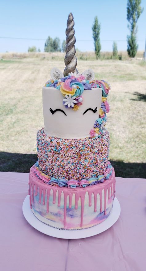 Unicorn Cake Buttercream, Unicorn Drip Cake, Birthday Cake 9th Girl, Unicorn Tier Cake, Unicorn Cakes For Girls Birthday, Unicorn Birthday Cake Ideas, 3 Tier Unicorn Birthday Cake, 3 Tier Unicorn Cake, Unicorn Cake 2 Tier