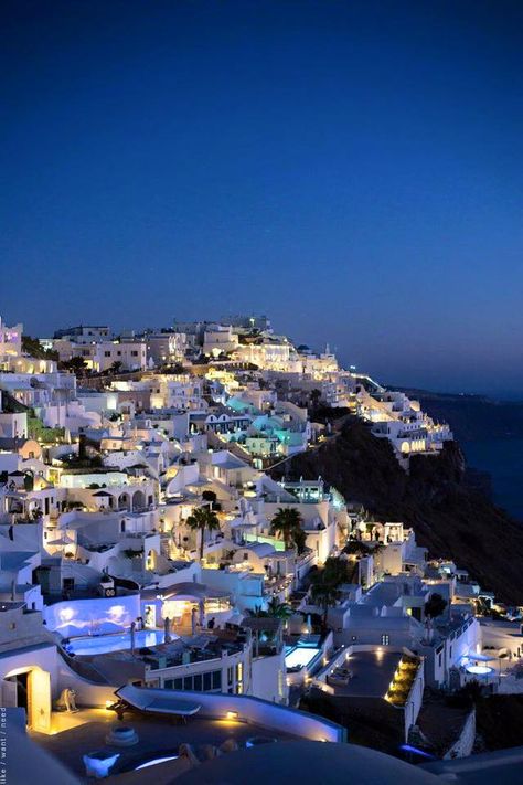 Grecia Santorini, Santorini Travel, Dream Vacations Destinations, Dream Travel Destinations, Vacation Places, Beautiful Places To Travel, Beautiful Places To Visit, Greece Travel, Pretty Places