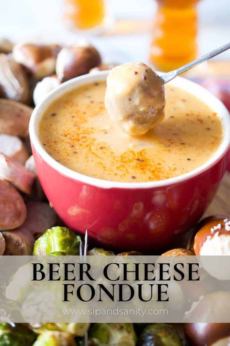 When the weather cools down and you want a hot, hearty appetizer. There's nothing like a beer-infused, garlicky cheese fondue surrounded by perfectly dunkable accompaniments to warm up the party. So, invite your family and friends to gather around a communal pot of tasty beer cheese fondue and enjoy some good laughs! German Fondue, Hearty Appetizer, Cheese Fondue Dippers, Cheese Fondue Party, Easy Cheese Fondue, Cheddar Fondue, Fondue Dippers, Beer Cheese Recipe, Beer Cheese Fondue