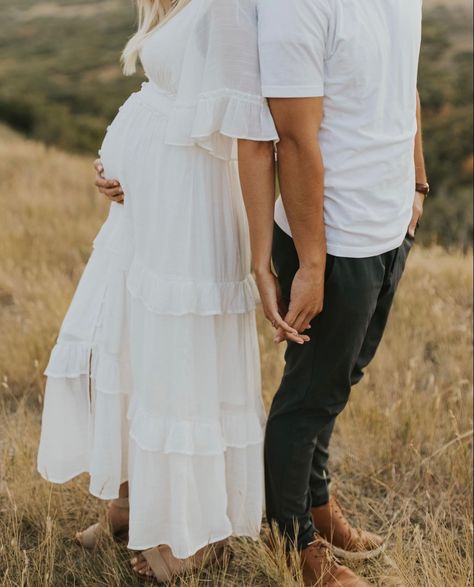 Maternity Photography Short Dress, Vineyard Maternity Photoshoot, White Dress Maternity Shoot With Husband, White Dress Maternity Pictures, Winery Maternity Pictures, Maternity Photography White Dress, Maternity Shoot White Dress, Maternity Photos White Dress, White Button Down Maternity Pictures