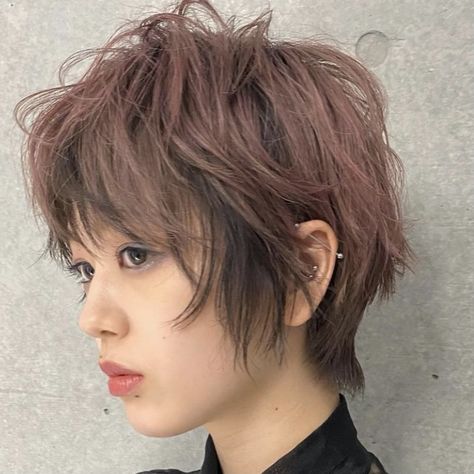 Pixie Hair Aesthetic, Super Short Bob With Bangs, Alt Pixie Cut, Japanese Haircut Short, Masc Hairstyles, Short Emo Haircuts, Waves Haircut, Short Shag Haircuts, Dyed Hair Inspiration